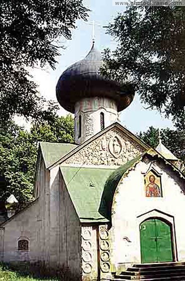  das Dorf Vladimirovka. Spasskaja die Kirche
Gebiet Charkow 
