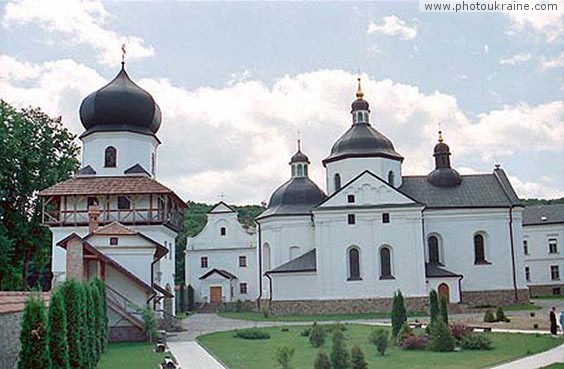  Vasiliansky das Kloster
Gebiet Lwow 