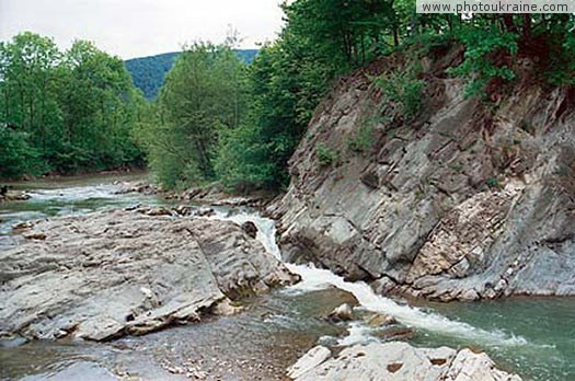Village Sheshory. Silver waterfalls Ivano-Frankivsk Region Ukraine photos