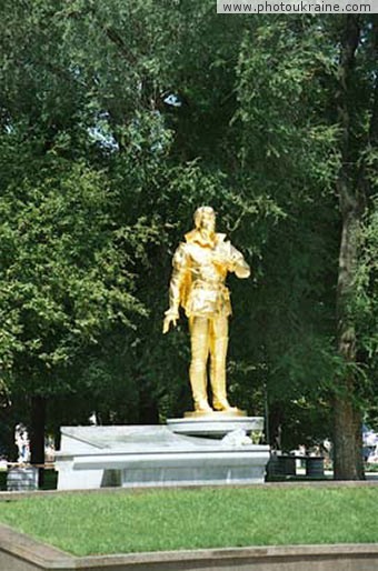  die Stadt Donezk. Das Denkmal Anatolij Solov'janenko
Gebiet Donezk 