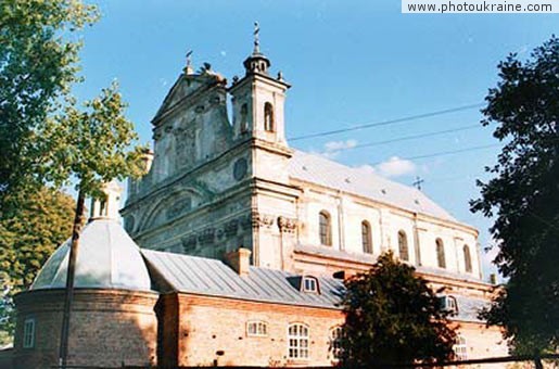  die Siedlung Olyka. Die polnische Kirche kolegiatov
Gebiet Wolynsk 