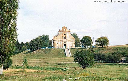  das Dorf Neu Zagorov. Die Ruinen Zagorovskogo des Klosters
Gebiet Wolynsk 