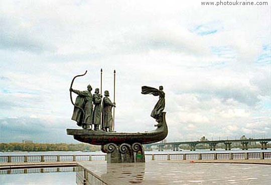 Monument to Kyi, Schek, Khoriv and Lybid Kyiv City Ukraine photos