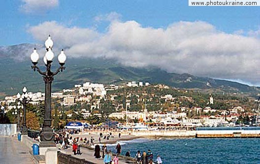  die Stadt Jalta.
die autonome Republik die Krim 