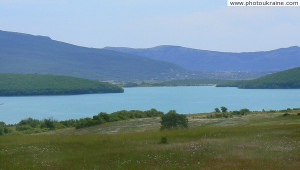 Chernorechenskoye (Black river) Reservoir Autonomous Republic of Crimea Ukraine photos