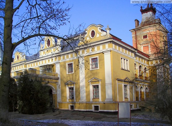 Verhivka. Former palace Sobanskih Vinnytsia Region Ukraine photos