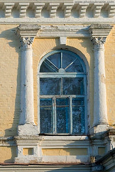 Spychyntsi. Exterior decor of palace Tyshkevich Vinnytsia Region Ukraine photos