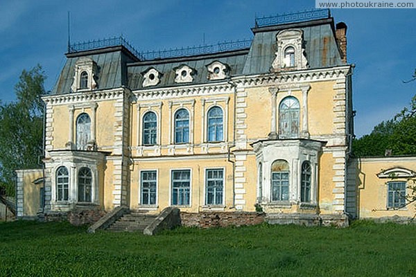 Spychyntsi. Park facade of palace Tyshkevich Vinnytsia Region Ukraine photos