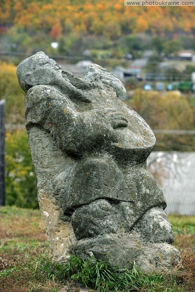 Busha. Sculpture of kobzar Vinnytsia Region Ukraine photos