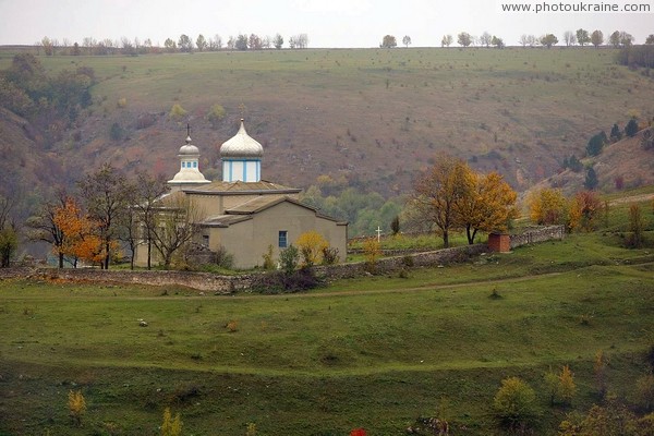 Stina. Village church on rocky projection watershed Vinnytsia Region Ukraine photos