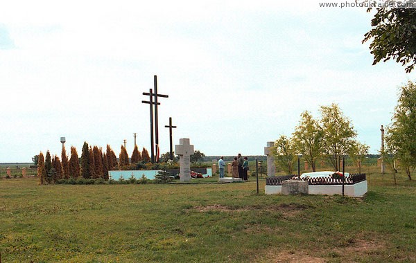 Pavlivka. Memorial to Polish residents Porytsk Volyn Region Ukraine photos