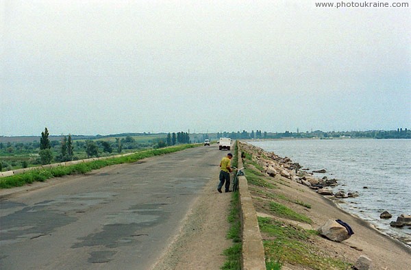 Leninske. 4-kilometer dam of Kahovka reservoir Dnipropetrovsk Region Ukraine photos
