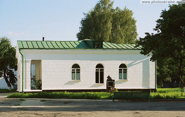 Novomoskovsk. Abbot house of Samara monastery Dnipropetrovsk Region Ukraine photos