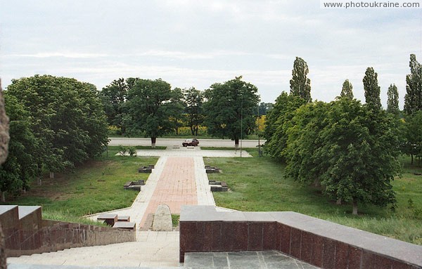 Kapulivka. View of memorial from foot of monument I. Sirko Dnipropetrovsk Region Ukraine photos