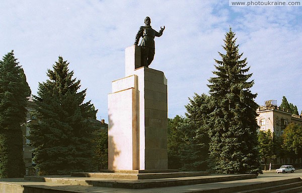 Kryvyi Rih. Monument to Artem Dnipropetrovsk Region Ukraine photos