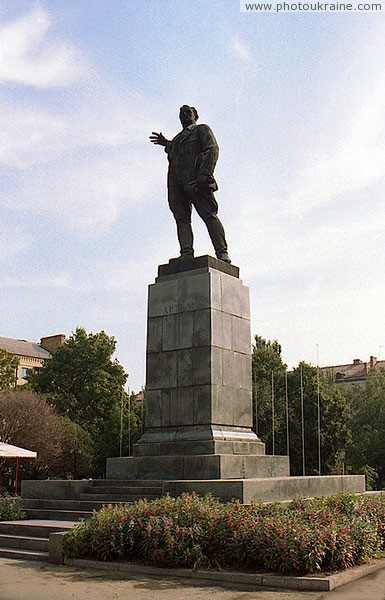 Artemivsk. Monument to Artem (Sergeyev) Donetsk Region Ukraine photos