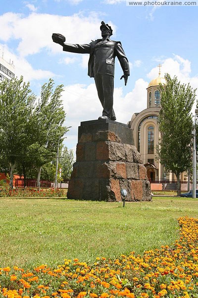 Donetsk. Most recognizable monument of city Donetsk Region Ukraine photos
