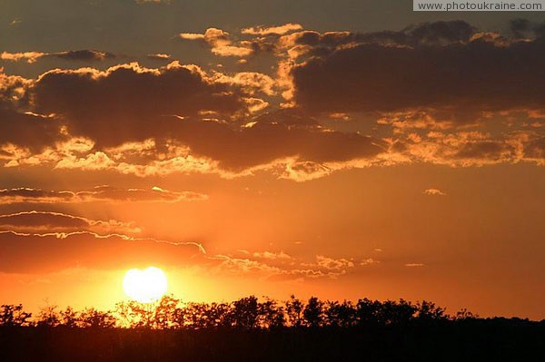 Kamiani Mohyly Reserve. Reserve sunset Donetsk Region Ukraine photos