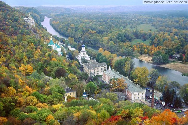 Sviatogirska lavra. Autumn decorations shrines Donetsk Region Ukraine photos