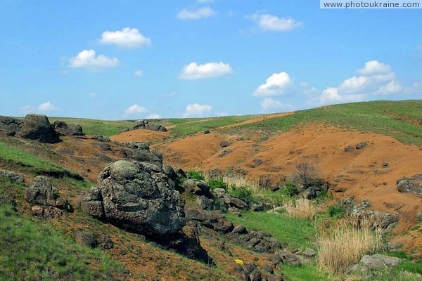 Starolaspa. Steppe granite ravine Donetsk Region Ukraine photos