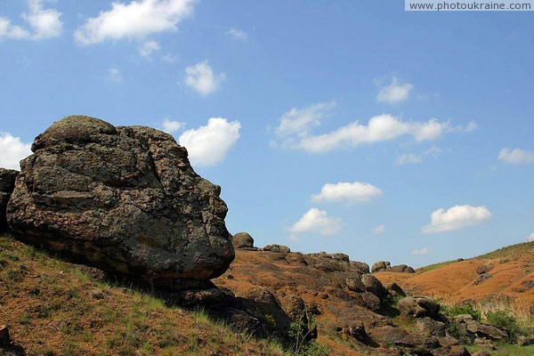 Starolaspa. Granite rock Donetsk Region Ukraine photos