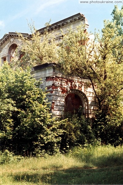 Deneshi. Ruins of house Tereshchenko Zhytomyr Region Ukraine photos