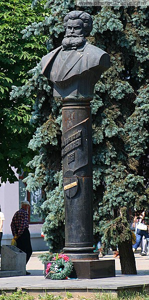 Mukacheve. Monument artist Mikhail Munkachi Zakarpattia Region Ukraine photos
