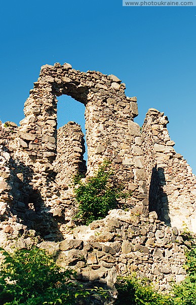 Nevytske. Ruins of castle walls Nevytske Zakarpattia Region Ukraine photos