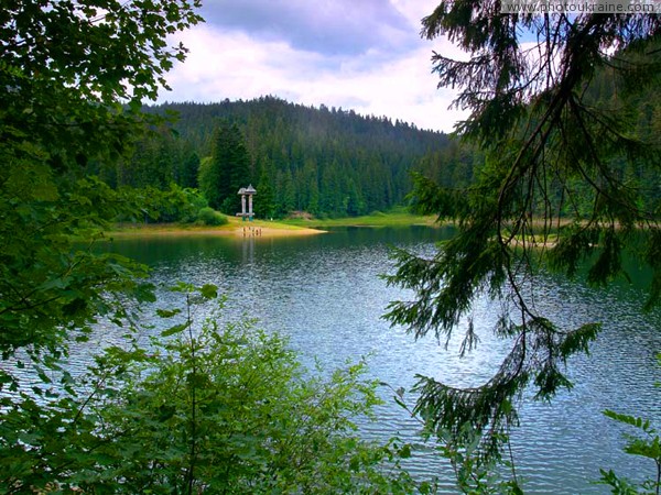 Reserve Synevyr. Cozy Lake Synevyr Zakarpattia Region Ukraine photos