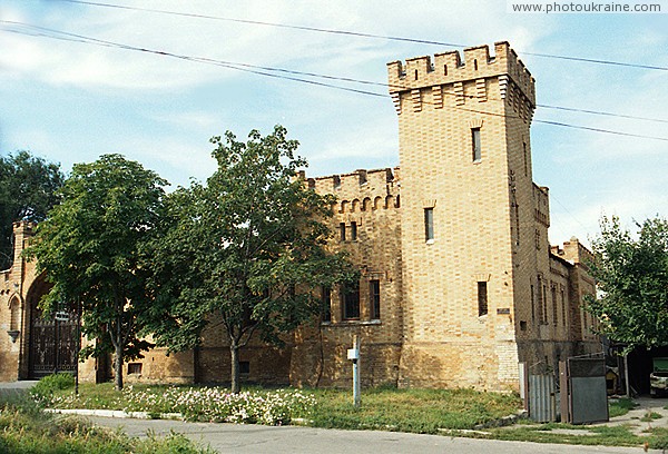 Vasylivka. Corner tower of North wing of estate Zaporizhzhia Region Ukraine photos