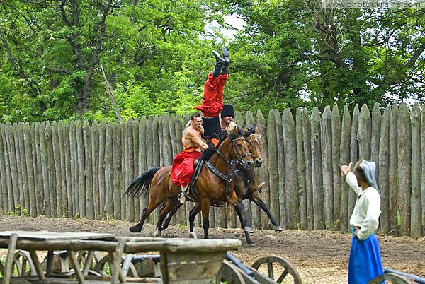 Zaporizhzhia. Horse theatre  not to drop to fellow Zaporizhzhia Region Ukraine photos