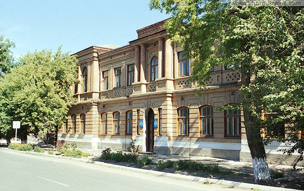 Prymorsk. Building of Ukrainian-Bulgarian lyceum Zaporizhzhia Region Ukraine photos