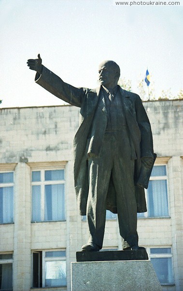 Prymorsk. Monument to V. Lenin Zaporizhzhia Region Ukraine photos