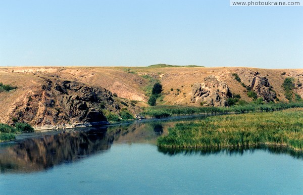 Radyvonivka. Dammed river valley Berda Zaporizhzhia Region Ukraine photos