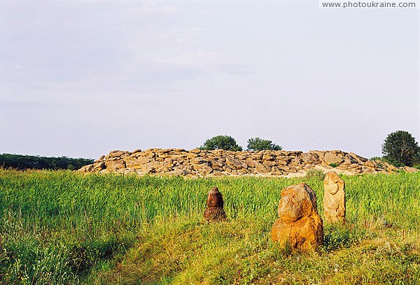 Terpinnia. Western side of Stone Grave Zaporizhzhia Region Ukraine photos