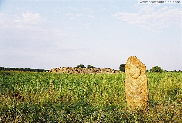 Terpinnia. Stone elevation Stone Grave Zaporizhzhia Region Ukraine photos