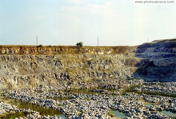 Trudove. Extraction of Azov granites Zaporizhzhia Region Ukraine photos