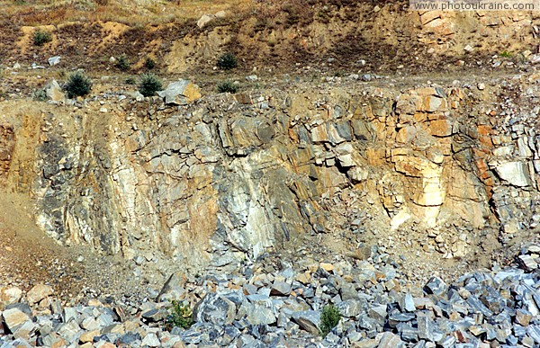 Trudove. Wall is granite quarry Zaporizhzhia Region Ukraine photos