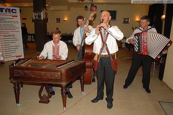 Bukovel. Musical Quartet Ivano-Frankivsk Region Ukraine photos