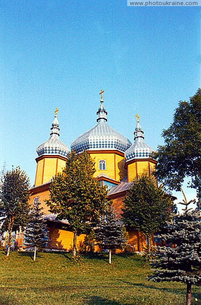 Vorokhta. Church of the Nativity of the Blessed Virgin (1930) Ivano-Frankivsk Region Ukraine photos
