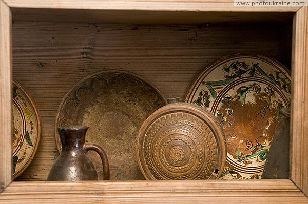 Krivorivnia. I. Franko Museum - tableware for every day Ivano-Frankivsk Region Ukraine photos
