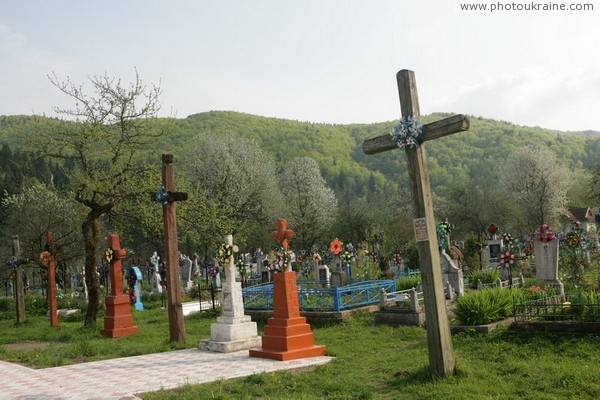 Sheshory. Cemetery near the Church of St. Paraskeva Ivano-Frankivsk Region Ukraine photos