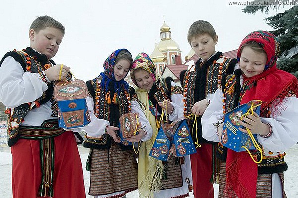 Yaremche. Successfully nakoladovali Ivano-Frankivsk Region Ukraine photos