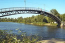 Novomoskovsk. Smooth curve of footbridge, Dnipropetrovsk Region, Rivers 