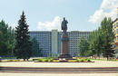 Donetsk. Monument to T. Shevchenko and regional administration, Donetsk Region, Monuments 