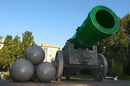 Donetsk. Tsar-cannon  gift to of Moscow's citizens, Donetsk Region, Monuments 