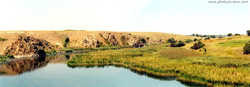 Village Rodionovka. River Berda valley Zaporizhzhia Region panorama   photo ukraine