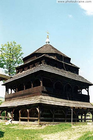  das Dorf des Zeigers. Der h?lzerne GlokentUrm
Gebiet Lwow 