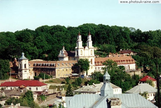  die Stadt Buchach. Vasiliansky das Kloster
Gebiet Ternopol 