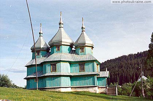  das Dorf Flach. Die h?lzerne Kirche
Gebiet Tschernowzy 